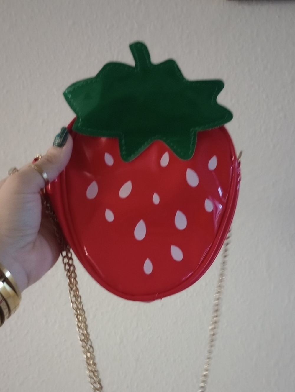 Strawberry-Shaped Crossbody Bag in Red and Green